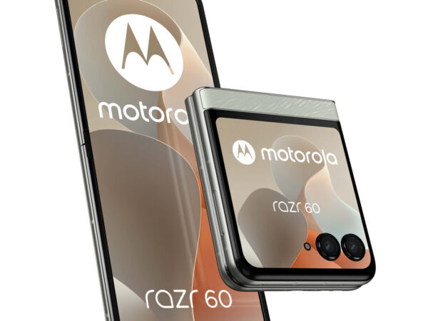 Motorola razr 60 con Moto AI (8/256 GB, 50MP OIS + 13MP, selfie 32MP, display esterno 3.63", interno 6.9" pOLED 120Hz, MediaTek Dimensity 25M, 4500mAh, 5G, Dual SIM, Android 15) PANTONE Lightest Sky