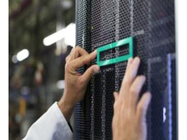 HPE P40565-B21 drives allo stato solido 1,92 TB 2.5" NVMe